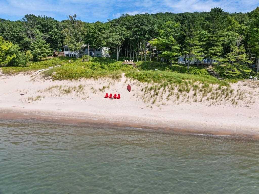 76 S Lamkin Road Harbor Springs MI 49740