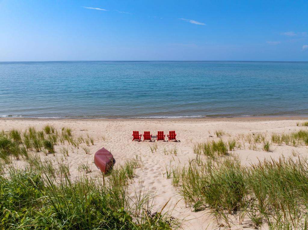 76 S Lamkin Road Harbor Springs MI 49740