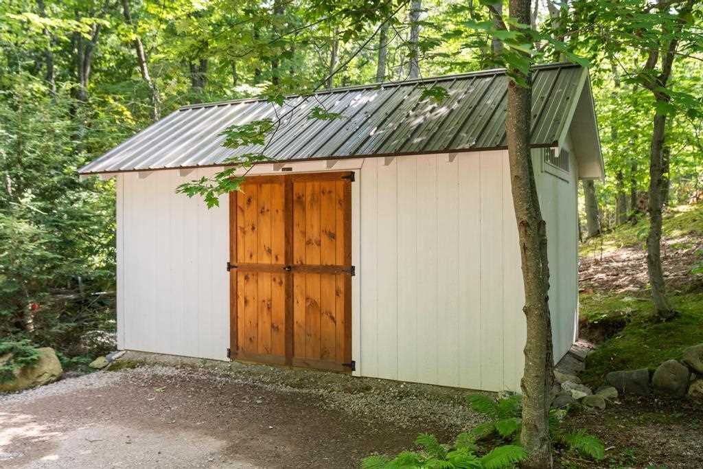 76 S Lamkin Road Harbor Springs MI 49740