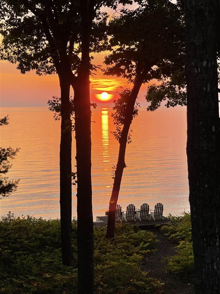 76 S Lamkin Road Harbor Springs MI 49740