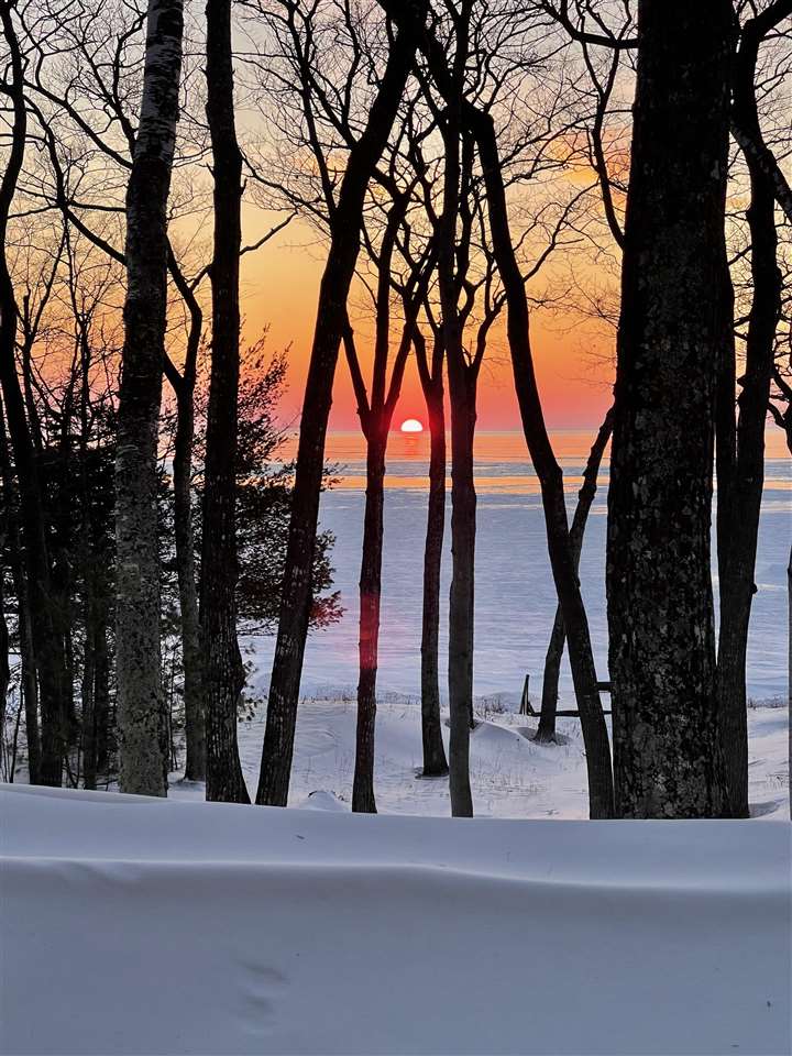 76 S Lamkin Road Harbor Springs MI 49740