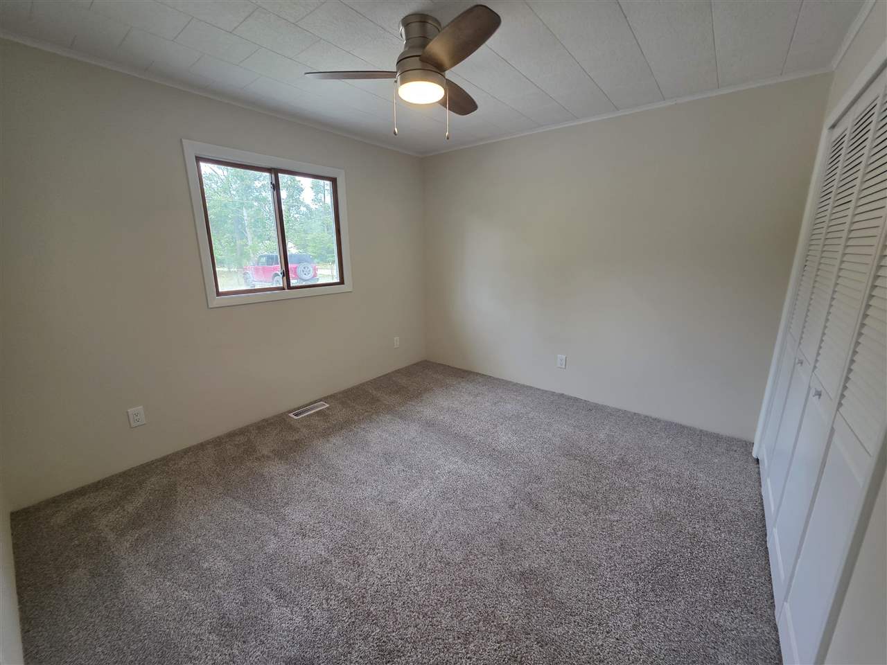 7115 Wilbe Street Indian River MI 49749