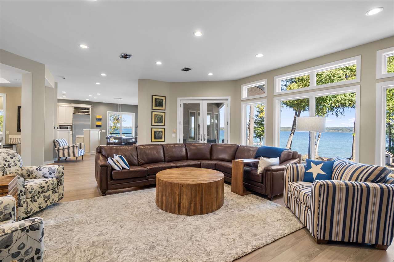 11550 Evergreen Lane Charlevoix MI 49720