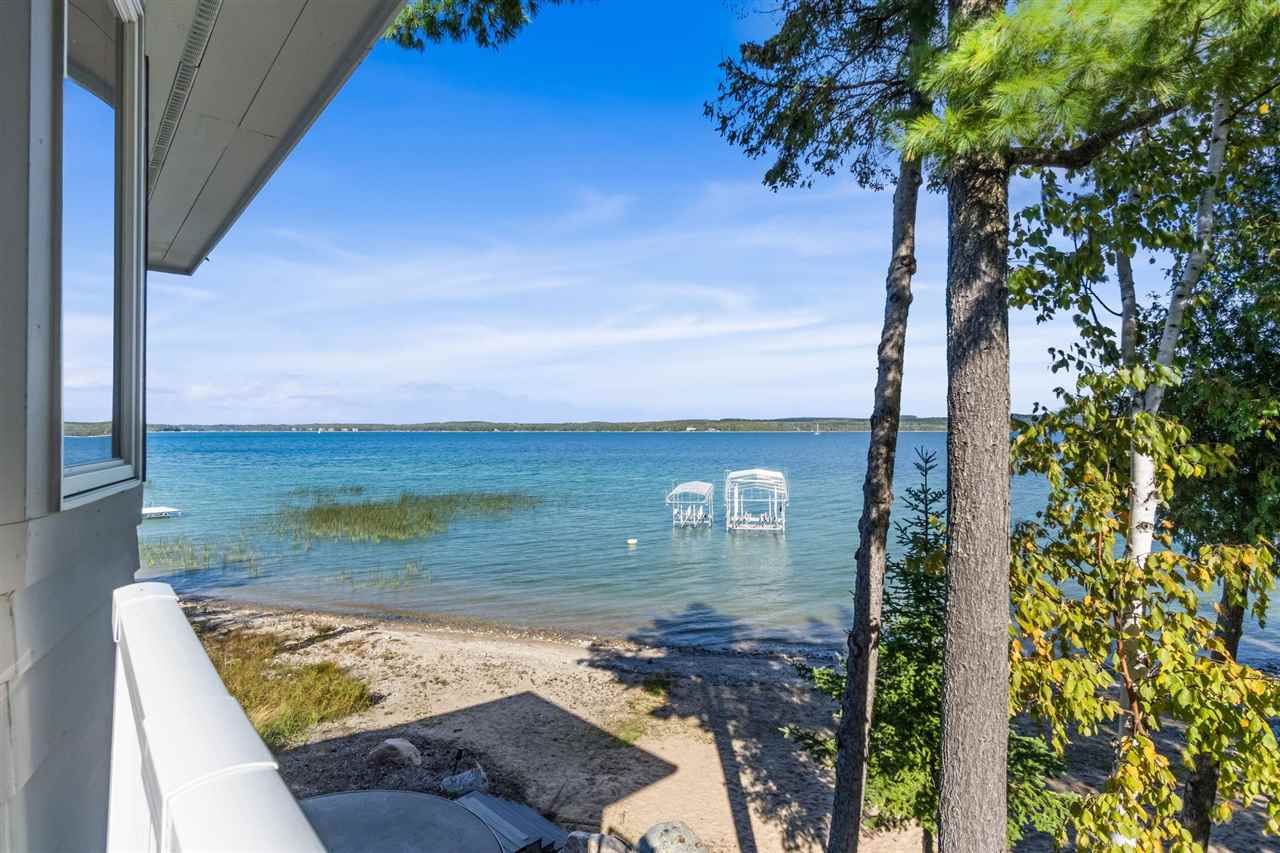 11550 Evergreen Lane Charlevoix MI 49720
