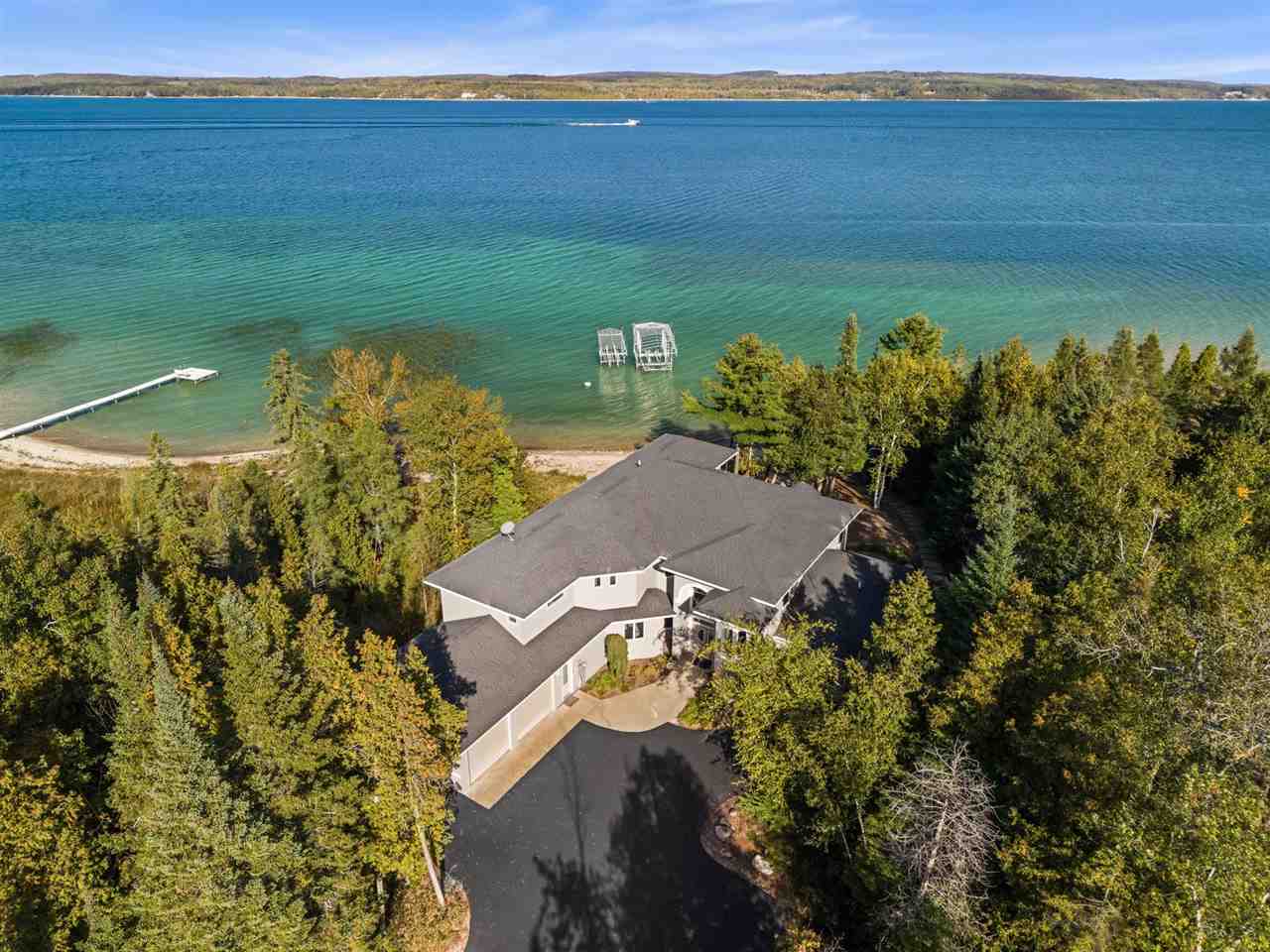 11550 Evergreen Lane Charlevoix MI 49720