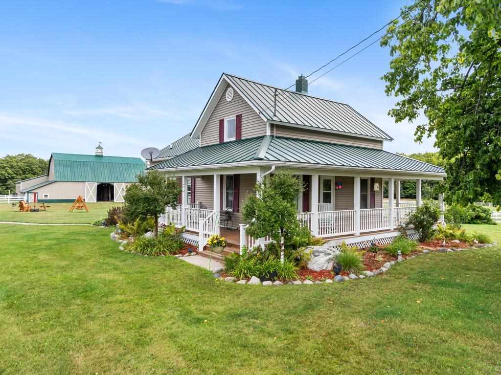 2324 W Van Road Pellston MI 49769