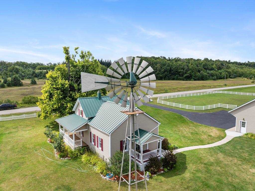 2324 W Van Road Pellston MI 49769