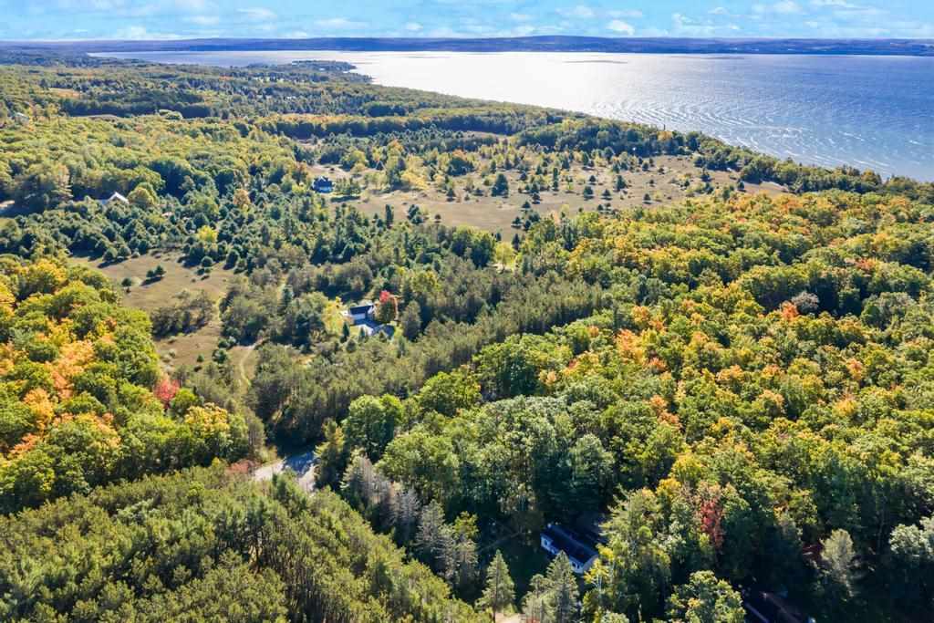 7530 Ridge Road Harbor Springs MI 49740