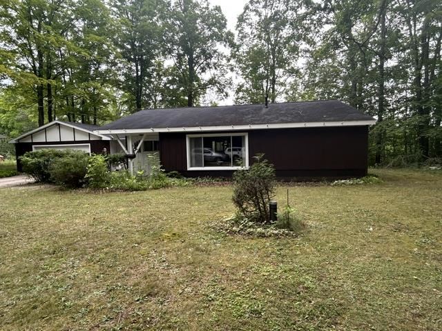 6612 E Levering Road Levering MI 49755