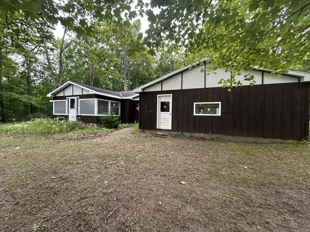 6612 E Levering Road Levering MI 49755