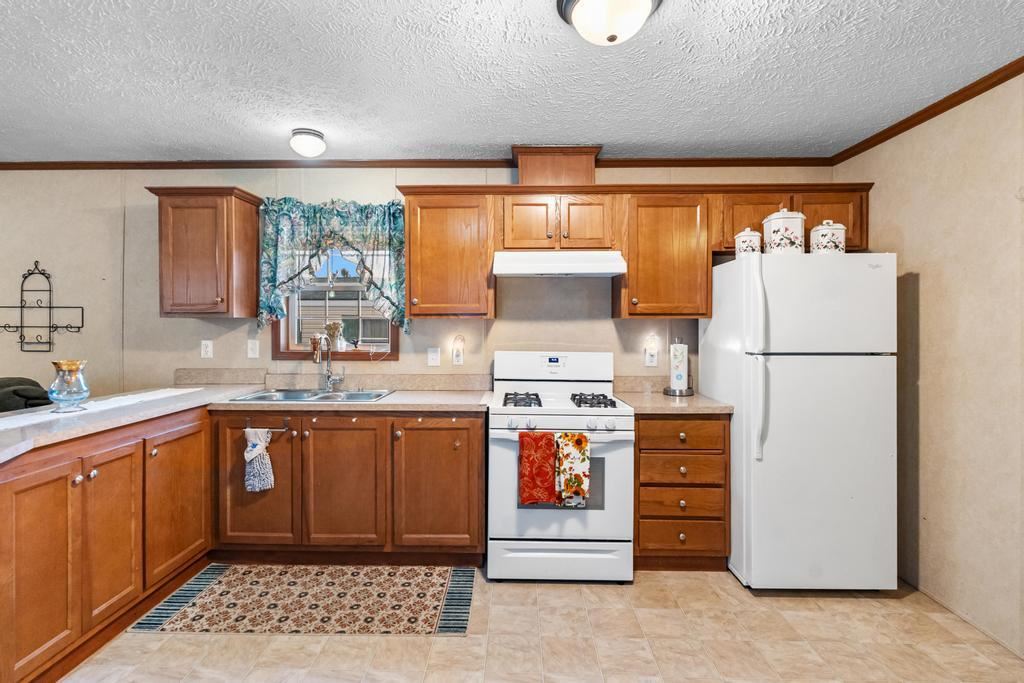 631 E Lake Street Harbor Springs MI 49740