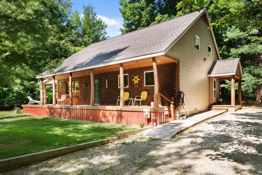 2715 Indian Road Brutus MI 49716