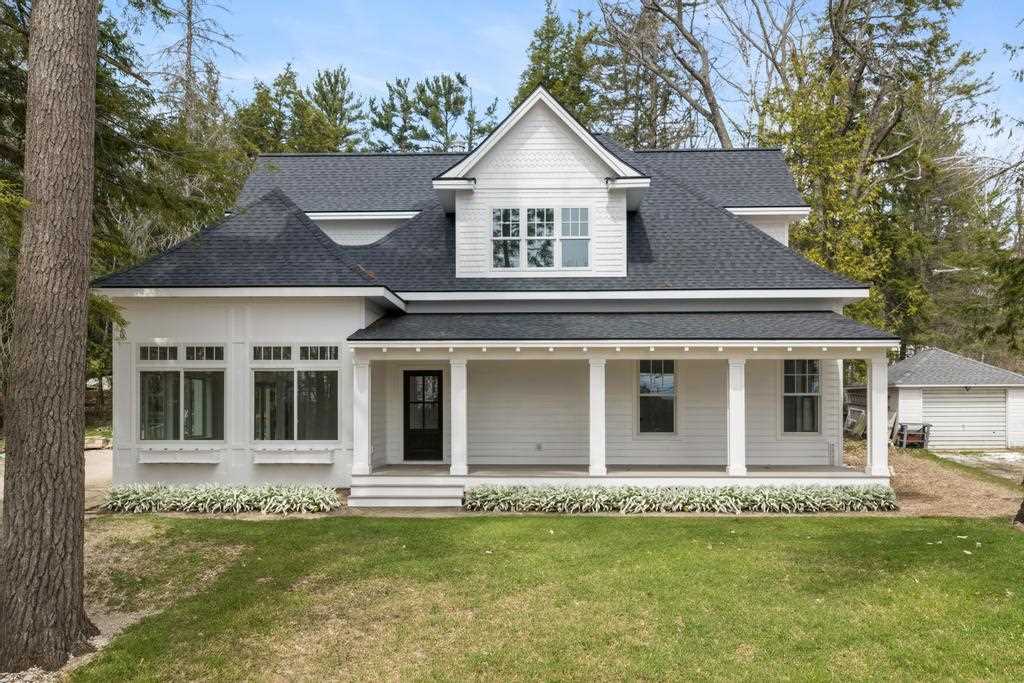 572 West Bluff Harbor Springs MI 49740-15