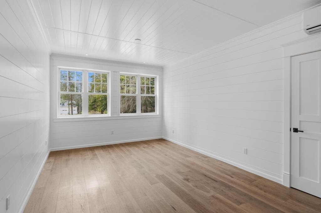 572 West Bluff Harbor Springs MI 49740-15