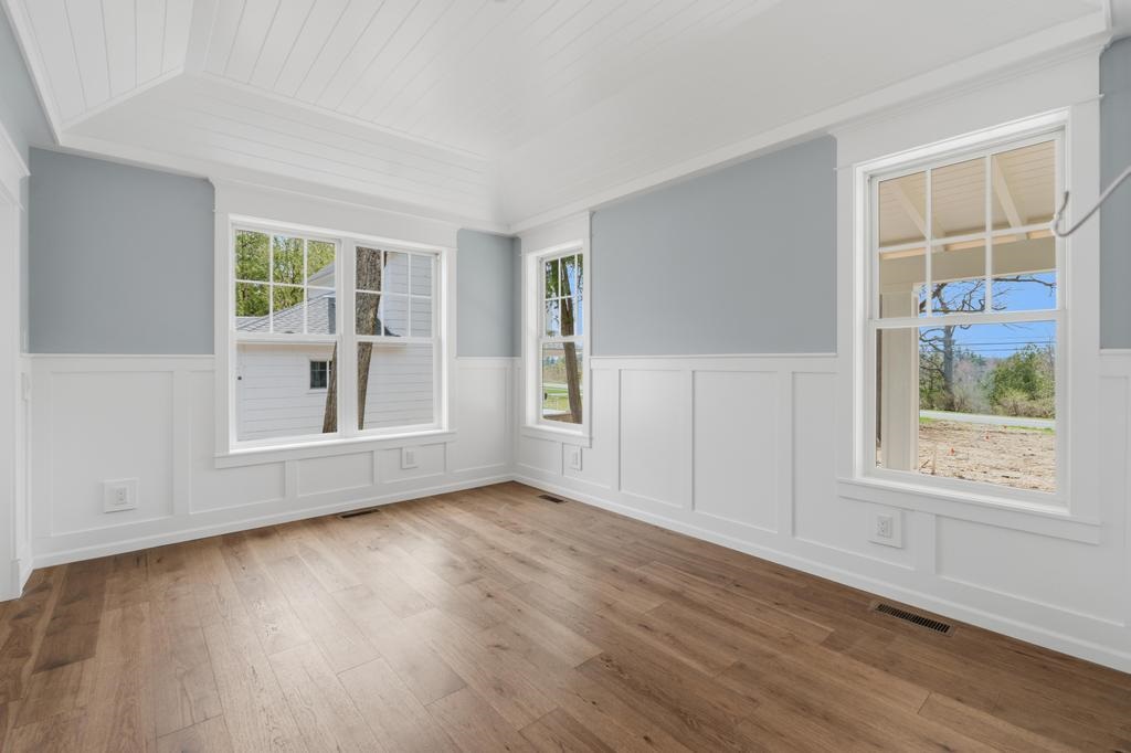 572 West Bluff Harbor Springs MI 49740-15