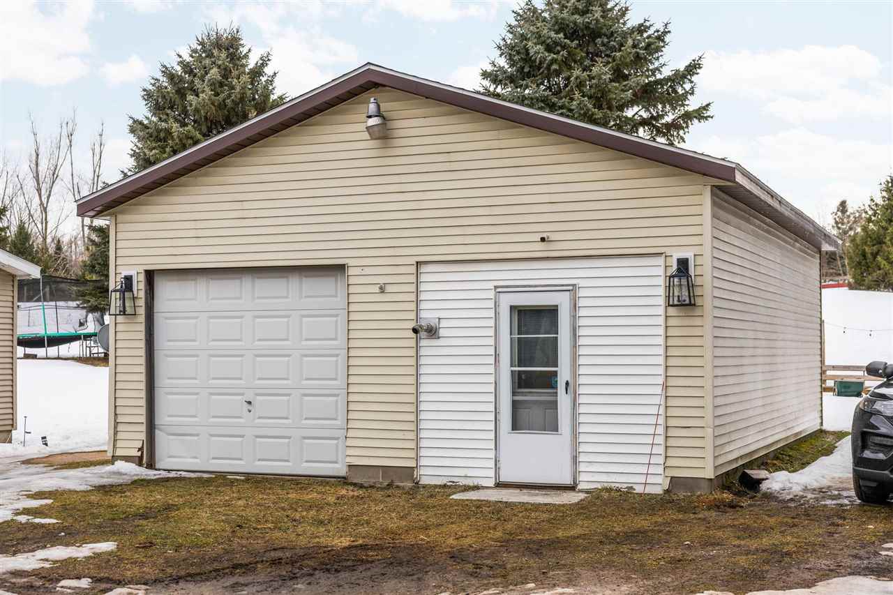 305 Advance Road East Jordan MI 49727