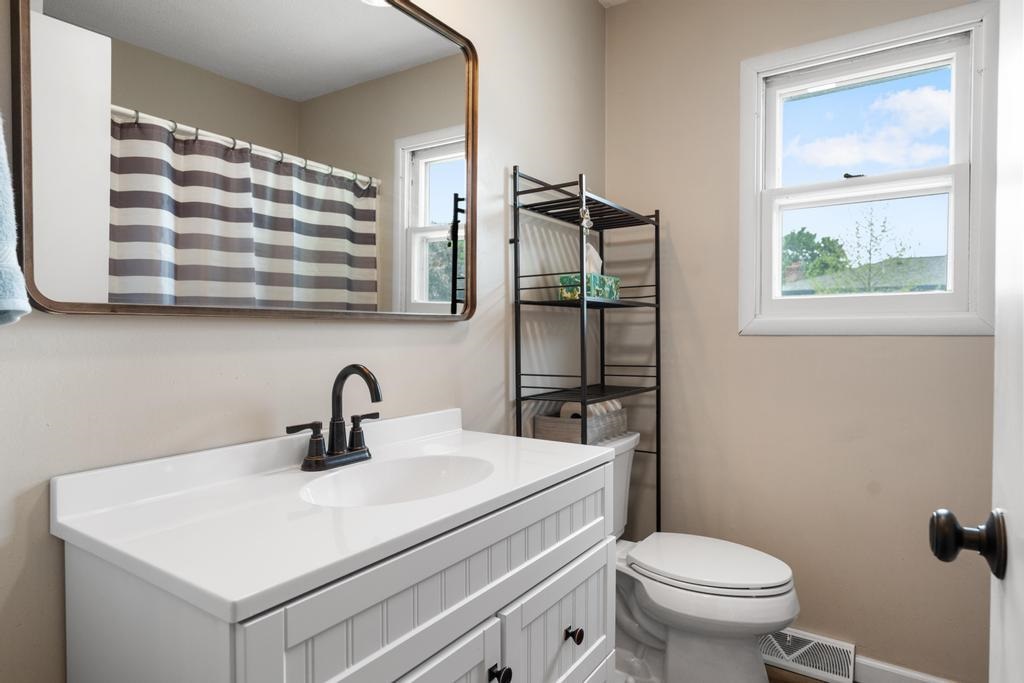 1105 Grant Street Charlevoix MI 49720