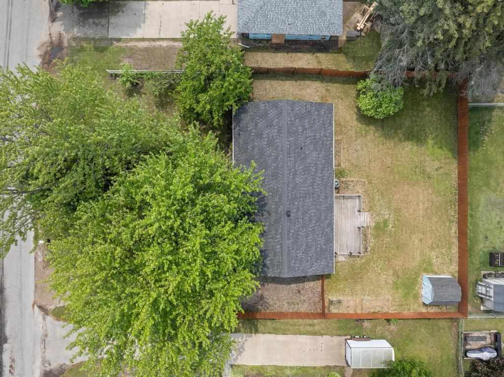1105 Grant Street Charlevoix MI 49720