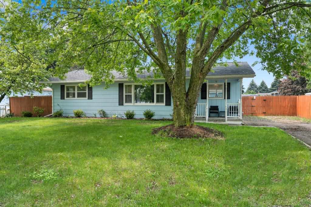 1105 Grant Street Charlevoix MI 49720