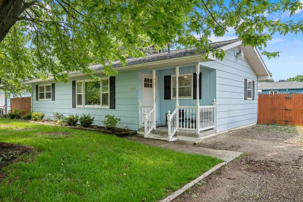 1105 Grant Street Charlevoix MI 49720