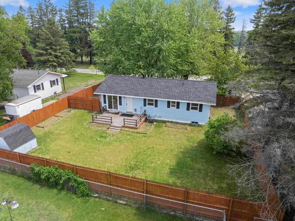1105 Grant Street Charlevoix MI 49720