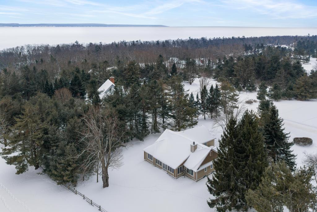7915 Marion Harbor Springs MI 49740