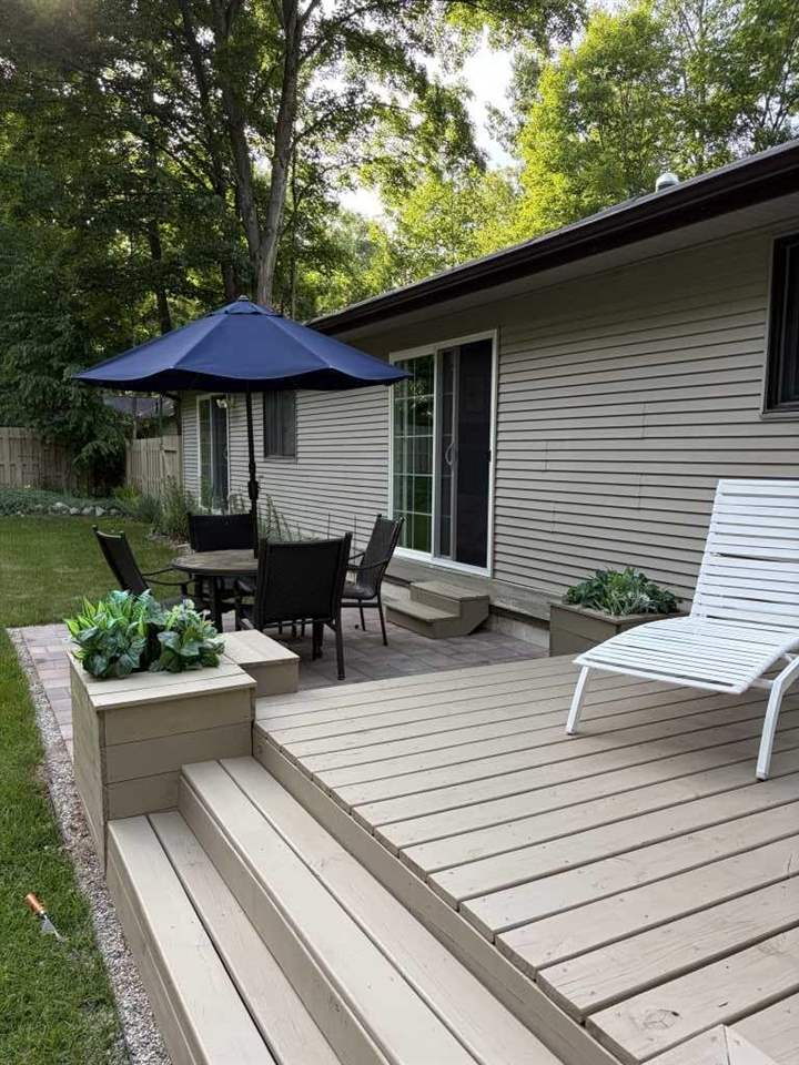 12982 Pineridge Charlevoix MI 49720