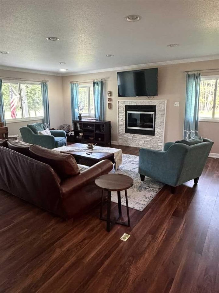 12982 Pineridge Charlevoix MI 49720