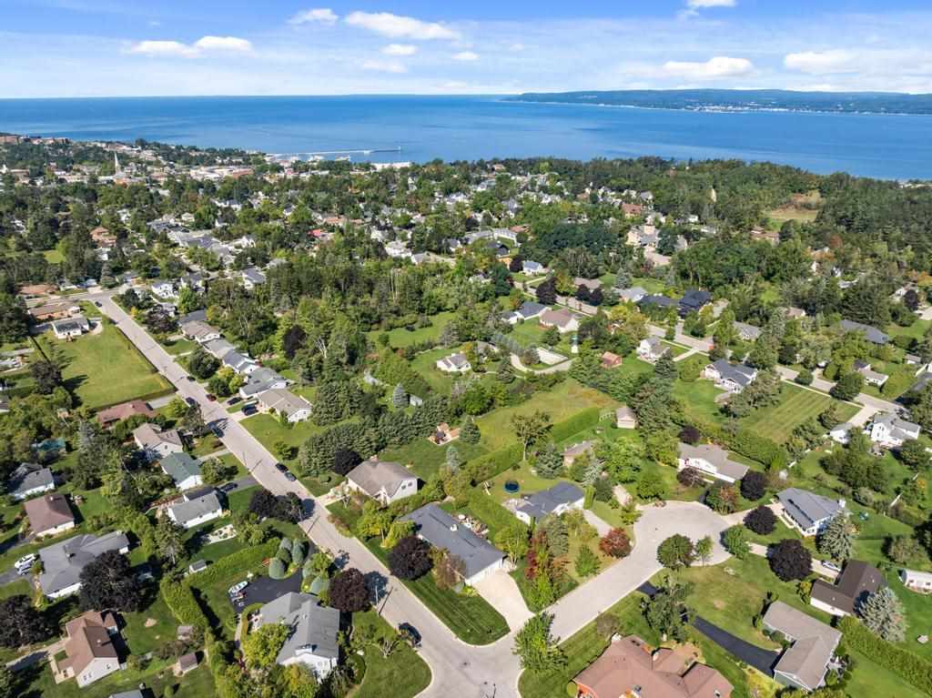 1051 Hoffman Street Petoskey MI 49770