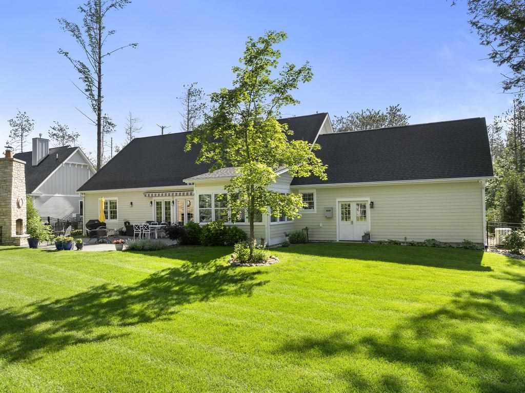 1147 Autumn Lane Petoskey MI 49770