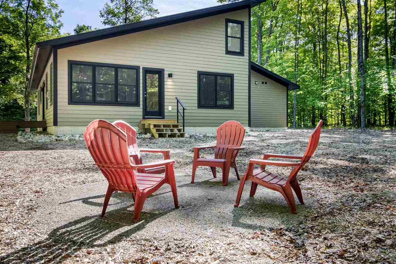 2418 Hawks Eye Drive Bellaire MI 49615
