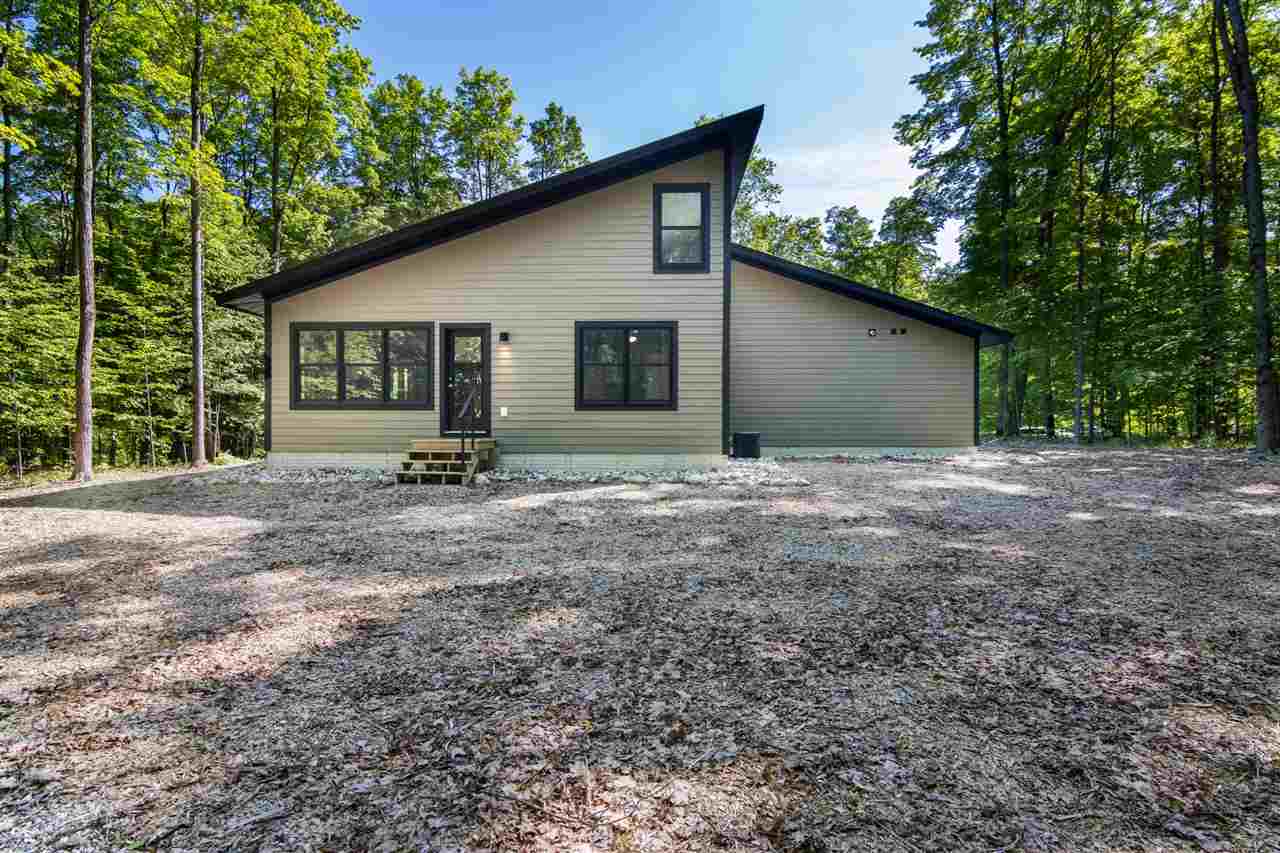 2418 Hawks Eye Drive Bellaire MI 49615