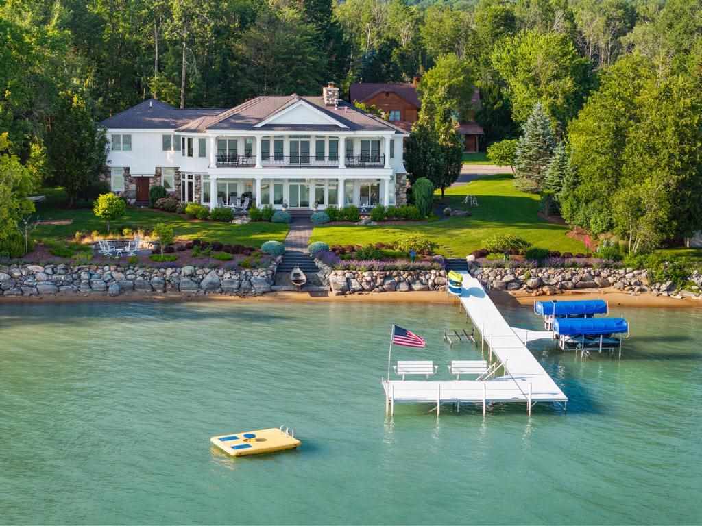 3248 Glenwood Beach Drive Boyne City MI 49712