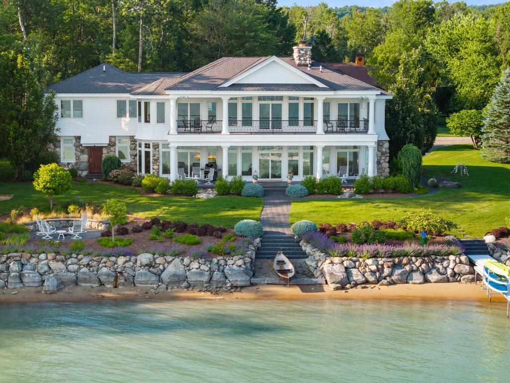 3248 Glenwood Beach Drive Boyne City MI 49712