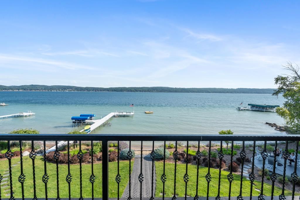 3248 Glenwood Beach Drive Boyne City MI 49712