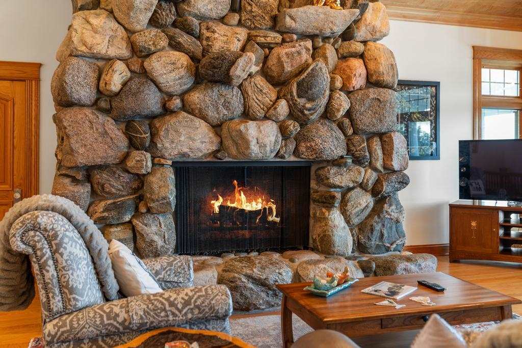 3248 Glenwood Beach Drive Boyne City MI 49712