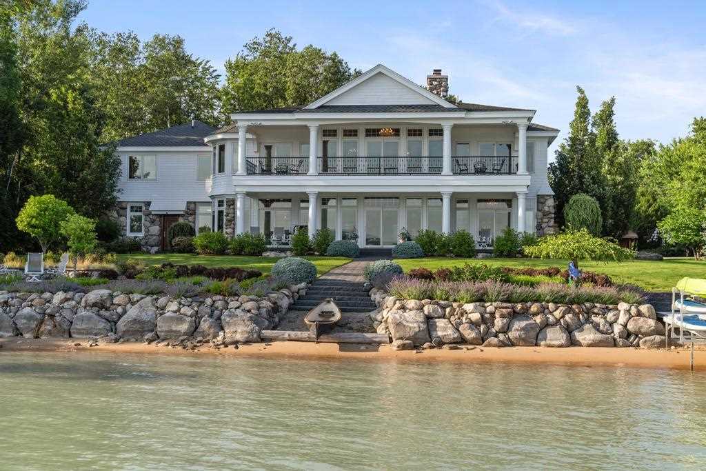 3248 Glenwood Beach Drive Boyne City MI 49712