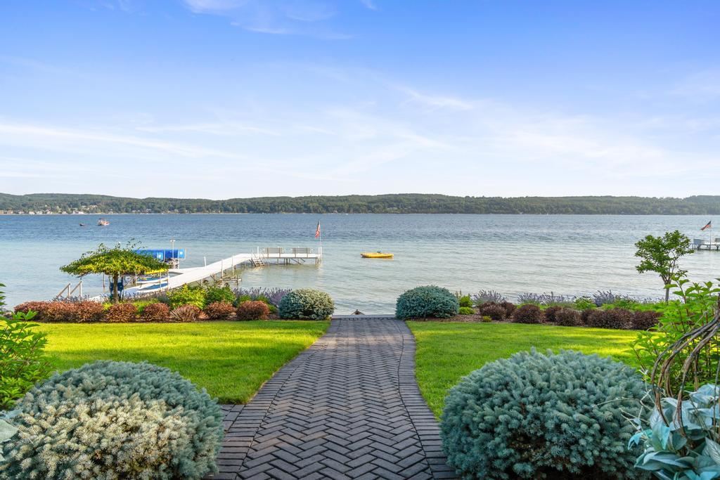 3248 Glenwood Beach Drive Boyne City MI 49712