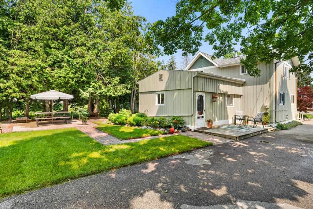 5036 Cook Avenue Conway MI 49722