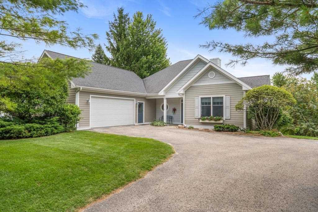 4171 Lakeview Harbor Springs MI 49740