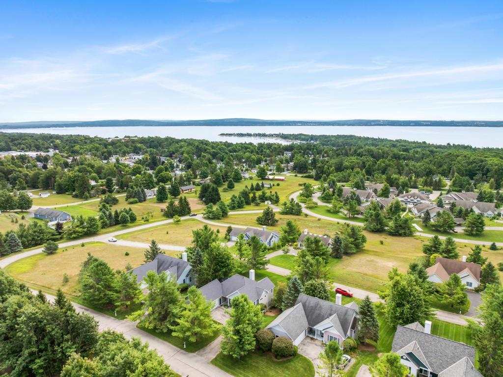 4171 Lakeview Harbor Springs MI 49740