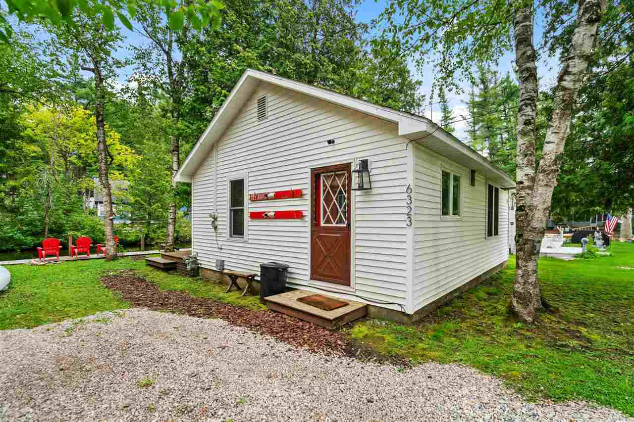 6323 Arthur Street Indian River MI 49749