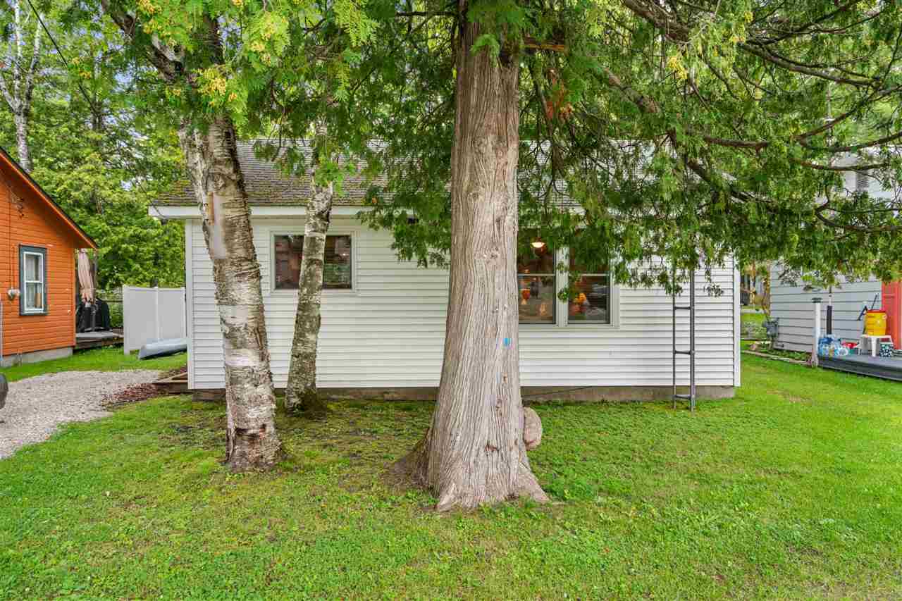 6323 Arthur Street Indian River MI 49749