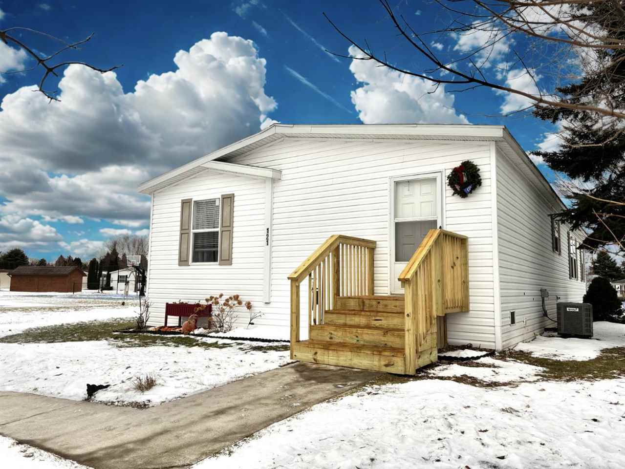 6685 M66 N Charlevoix MI 49720