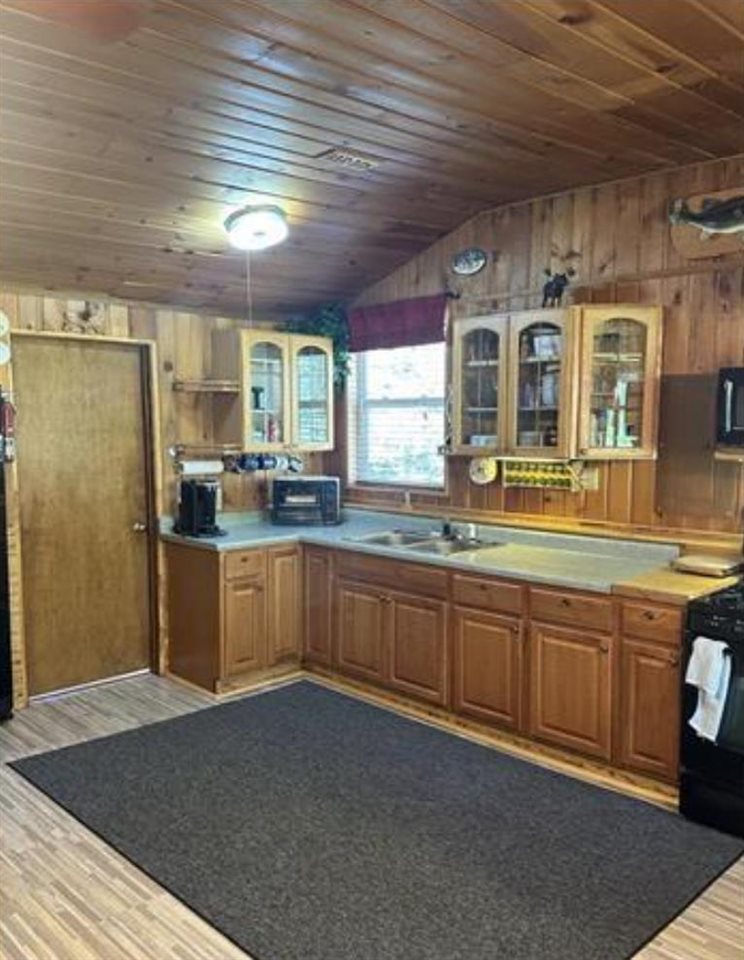 16865 Grace Harbor Road Millersburg MI 49759