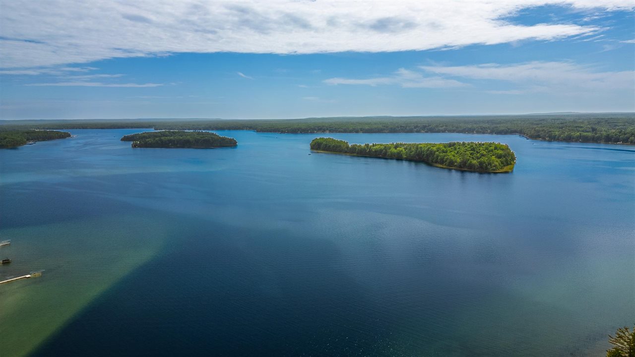 1508 Cascade Trail Traverse City MI 49685