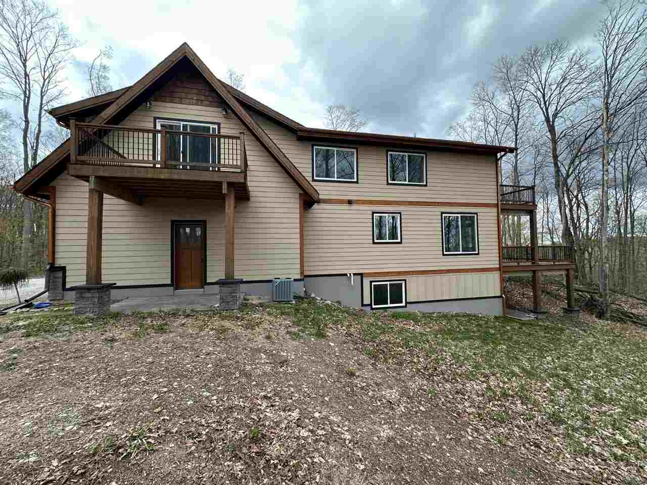 7058 Shade Tree Lane Traverse City MI 49685