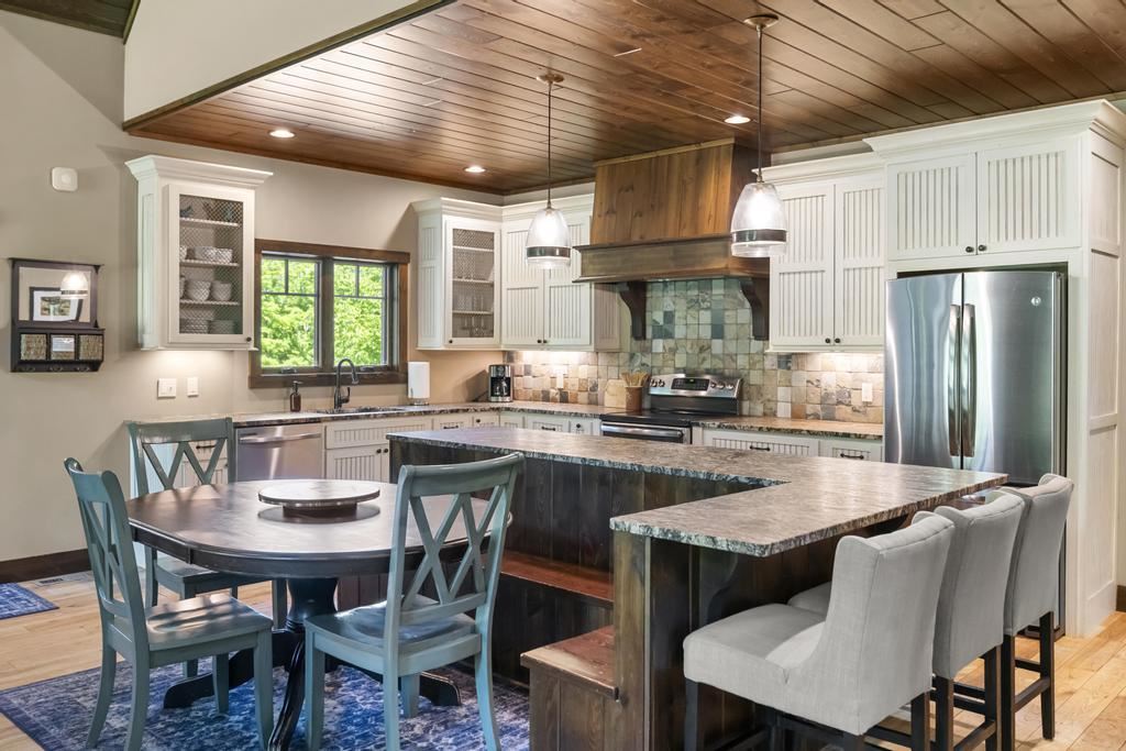 1531 Andover Club Harbor Springs MI 49740