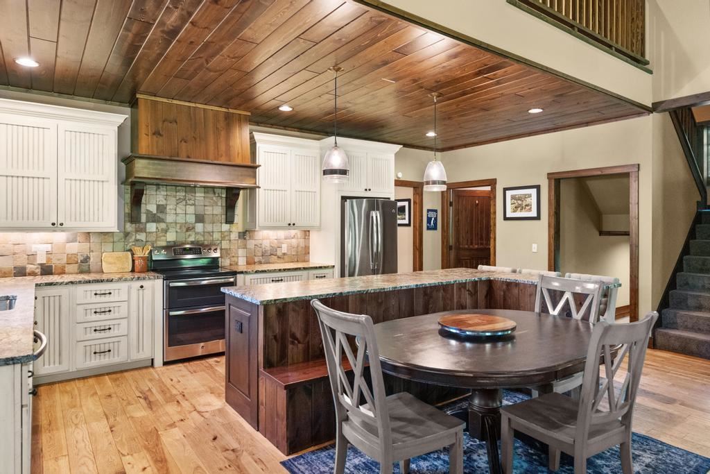 1531 Andover Club Harbor Springs MI 49740