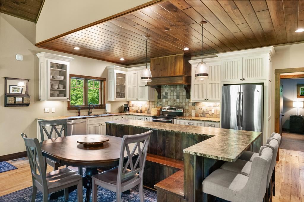 1531 Andover Club Harbor Springs MI 49740